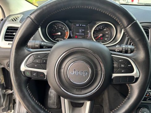 Used 2018 Jeep Compass Latitude image 13