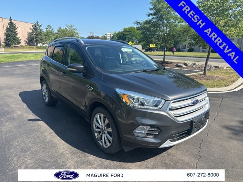 Used 2017 Ford Escape Titanium image 1