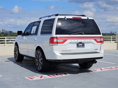 Used 2016 Lincoln Navigator Reserve image 5