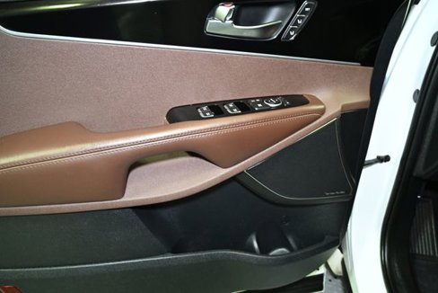 Used 2019 Kia Sorento SX image 26