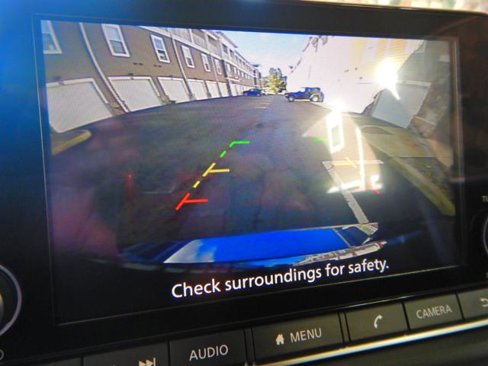Used 2025 Nissan Rogue SV image 18