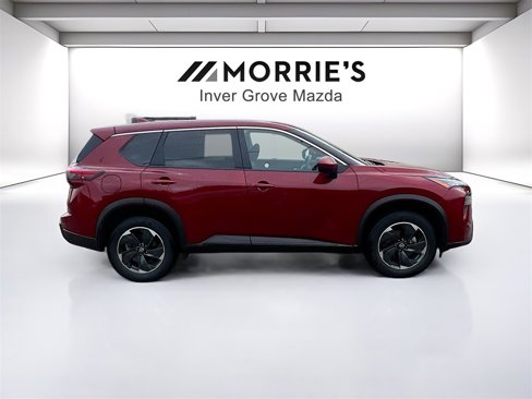 Used 2024 Nissan Rogue SV image 4