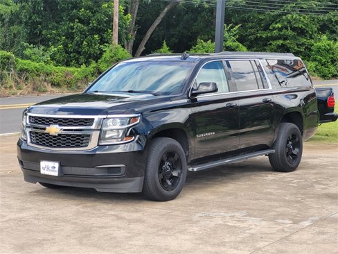 Used 2019 Chevrolet Suburban LT image 3