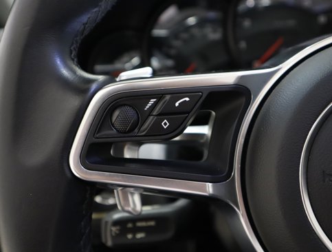 Used 2018 Porsche 911 Carrera image 24
