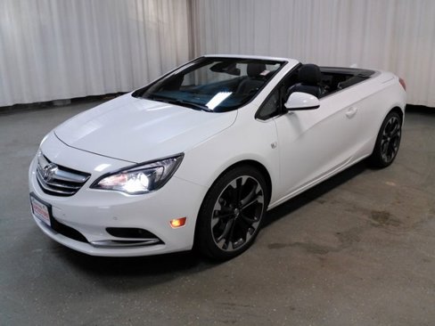 Used 2019 Buick Cascada Premium image 18