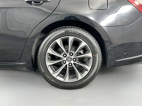 Used 2016 Toyota Avalon Limited image 30