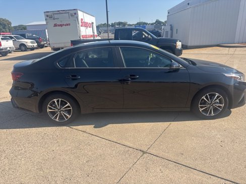 Used 2024 Kia Forte LXS w/ LXS Technology Package image 14