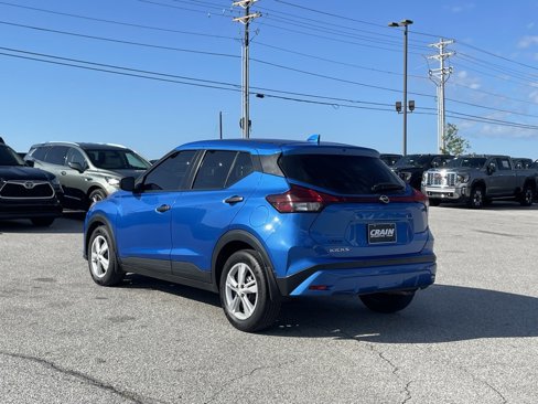 Used 2023 Nissan Kicks S image 5