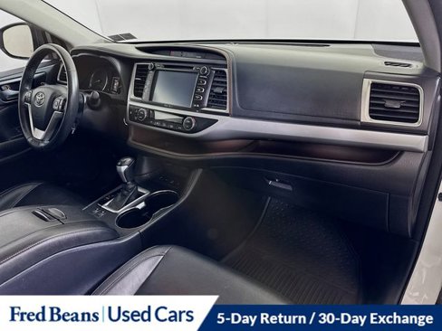 Used 2015 Toyota Highlander XLE image 31