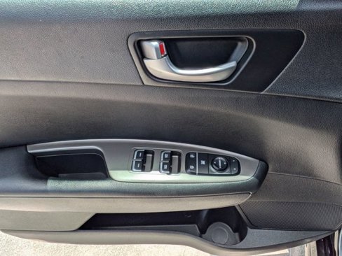 Used 2020 Kia Optima SE image 17