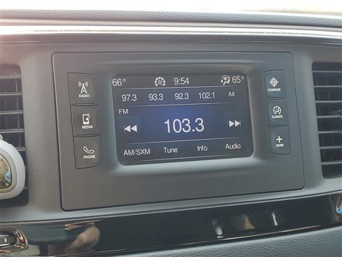 Used 2017 Chrysler Pacifica Touring-L image 22