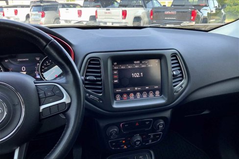 Used 2020 Jeep Compass Trailhawk image 6