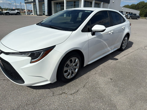 Used 2020 Toyota Corolla LE image 3