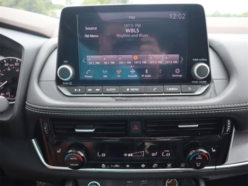 Certified 2022 Nissan Rogue SV w/ SV Premium Package image 18