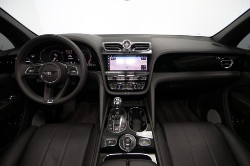 Used 2022 Bentley Bentayga image 23