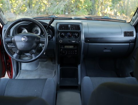 Used 2004 Nissan Frontier XE w/ (VTP) Value Truck Pkg image 16