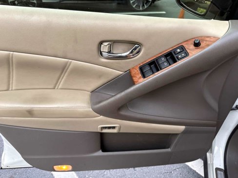 Used 2012 Nissan Murano LE w/ Platinum Pkg image 7