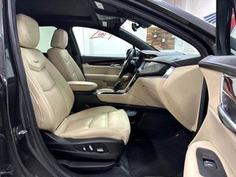 Used 2017 Cadillac XT5 Premium Luxury w/ Advanced Security Package image 24