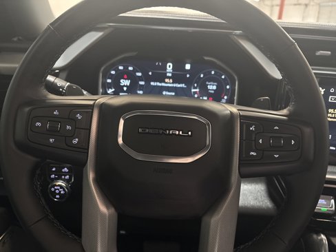 Used 2023 GMC Sierra 1500 Denali image 13