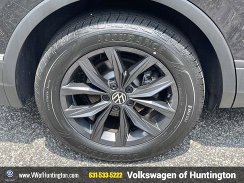 Certified 2022 Volkswagen Tiguan SE w/ Panoramic Sunroof Package image 7