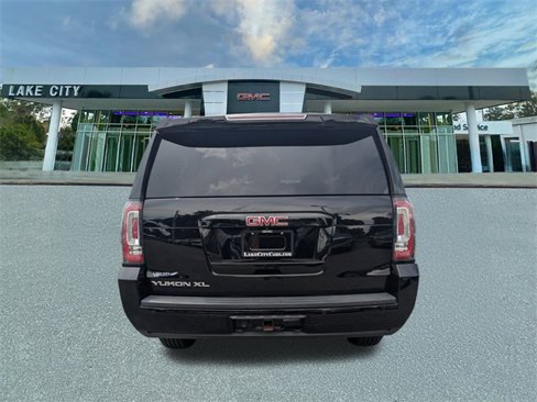 Used 2018 GMC Yukon XL SLT image 4