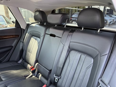 Used 2018 Audi Q5 2.0T Premium Plus w/ Premium Plus Package image 22
