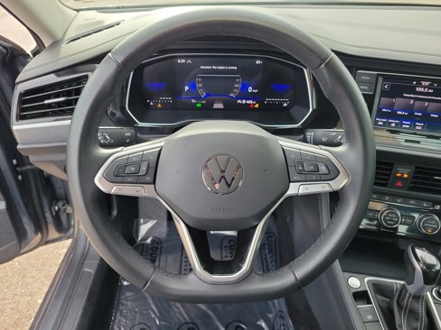 Used 2024 Volkswagen Jetta SE image 24