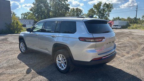 Used 2023 Jeep Grand Cherokee L Laredo w/ Luxury Tech Group I image 3
