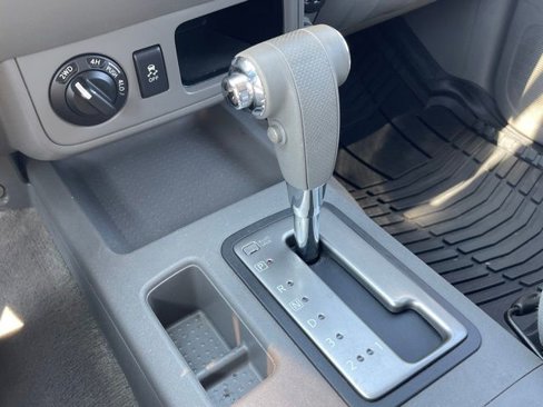Used 2017 Nissan Frontier SV image 11