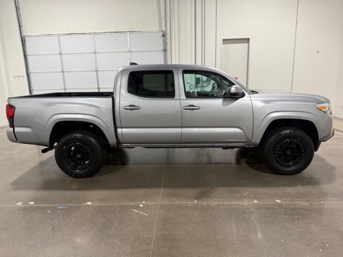 Used 2020 Toyota Tacoma SR image 4