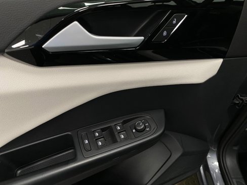New 2025 Volkswagen Taos S image 28