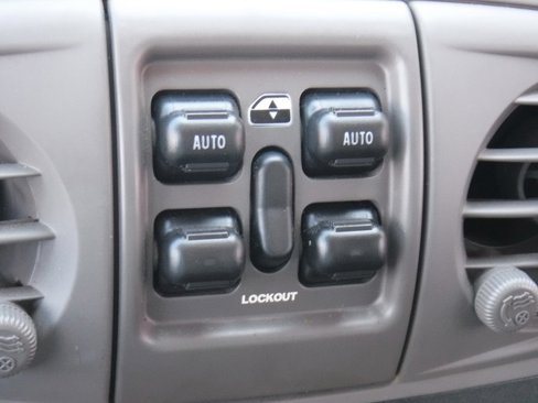 Used 2002 Chrysler PT Cruiser Limited image 24