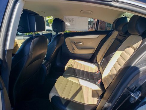 Used 2013 Volkswagen CC Sport image 23
