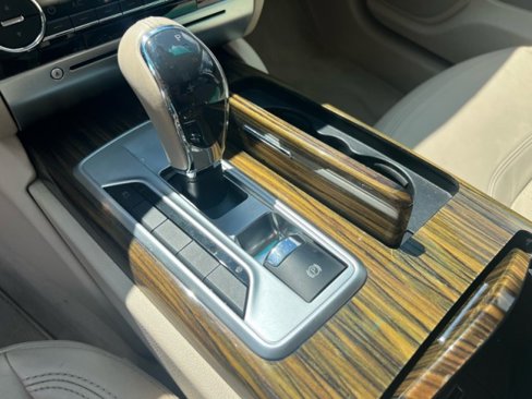 Used 2014 Maserati Quattroporte GTS image 16