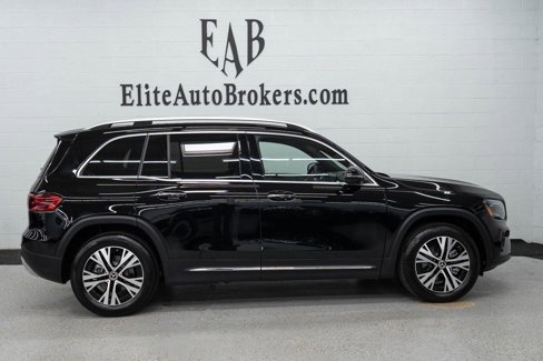Used 2024 Mercedes-Benz GLB 250 4MATIC w/ Driver Assistance Package image 5