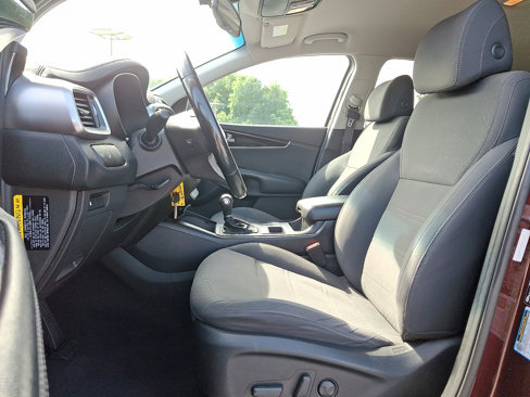 Used 2017 Kia Sorento LX w/ LX V6 Convenience Package image 15