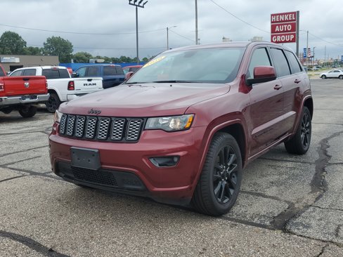 Used 2020 Jeep Grand Cherokee Altitude image 2