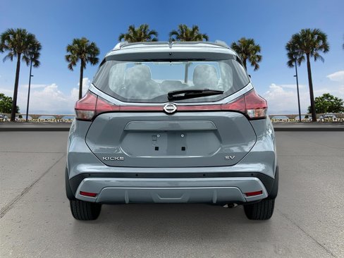 Used 2021 Nissan Kicks SV image 6
