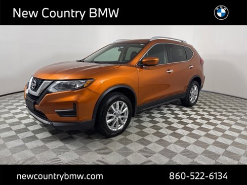 Used 2017 Nissan Rogue SV w/ SV Family Package image 3