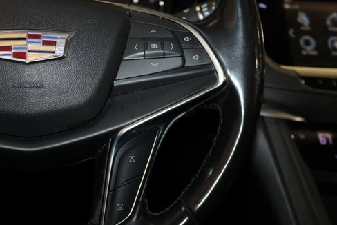 Used 2018 Cadillac XT5 Luxury w/ Driver Awareness Package image 18