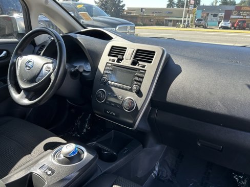 Used 2015 Nissan Leaf S image 21