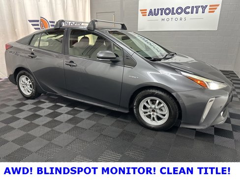 Used 2021 Toyota Prius LE image 1