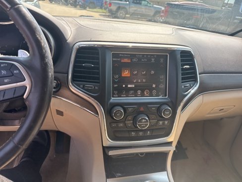 Used 2014 Jeep Grand Cherokee Overland image 8