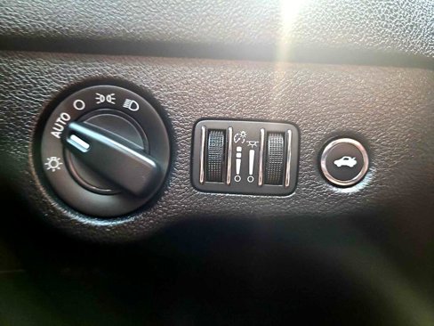Used 2019 Dodge Charger SXT image 20