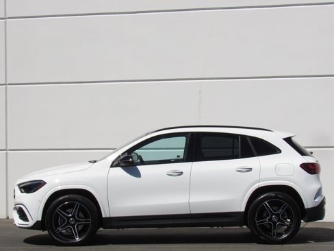 Certified 2025 Mercedes-Benz GLA 250 4MATIC image 4