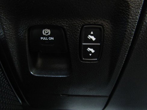 Used 2019 RAM 1500 Laramie image 19