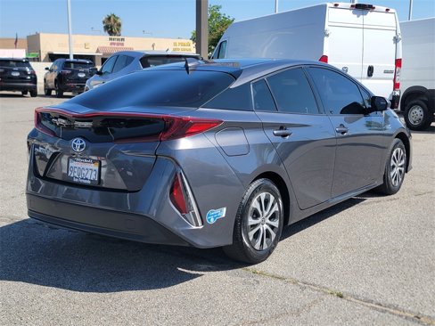Used 2020 Toyota Prius Prime LE image 5