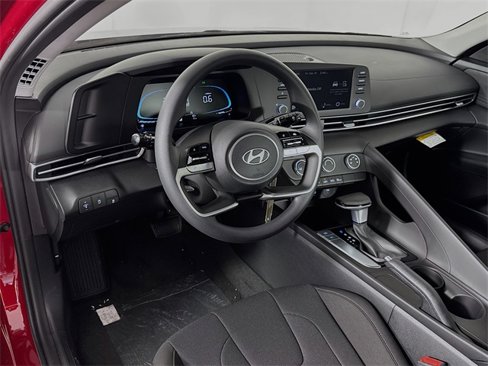 New 2025 Hyundai Elantra SE image 27