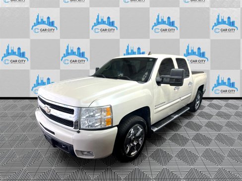 Used 2011 Chevrolet Silverado 1500 LTZ w/ LTZ White Diamond Edition image 3