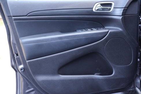 Used 2021 Jeep Grand Cherokee Laredo image 11